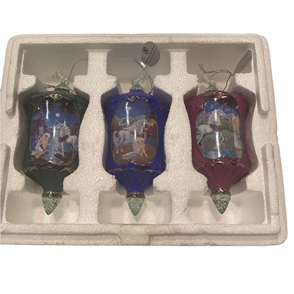 Bradford Edition 2001 Joyce Patti Moonlit Trail
3 Piece Ornament Collection - Picture 10 of 15